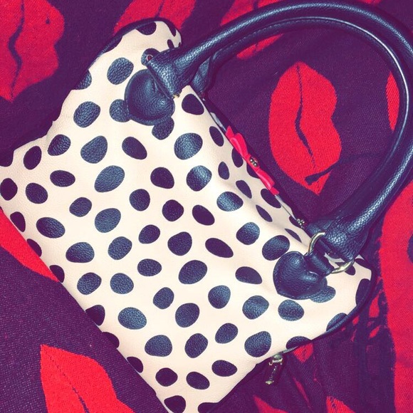 Xox Betsy Makeup Bag - Picture 2 of 5